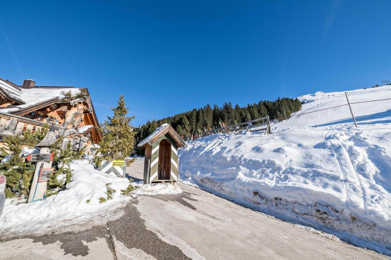 Hochfuegenblick-Ski- Und Wanderhuette Exterior foto